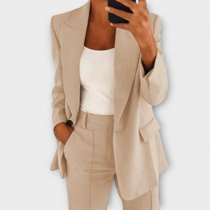 Elegantní dvoudílný outfit pro ženy
