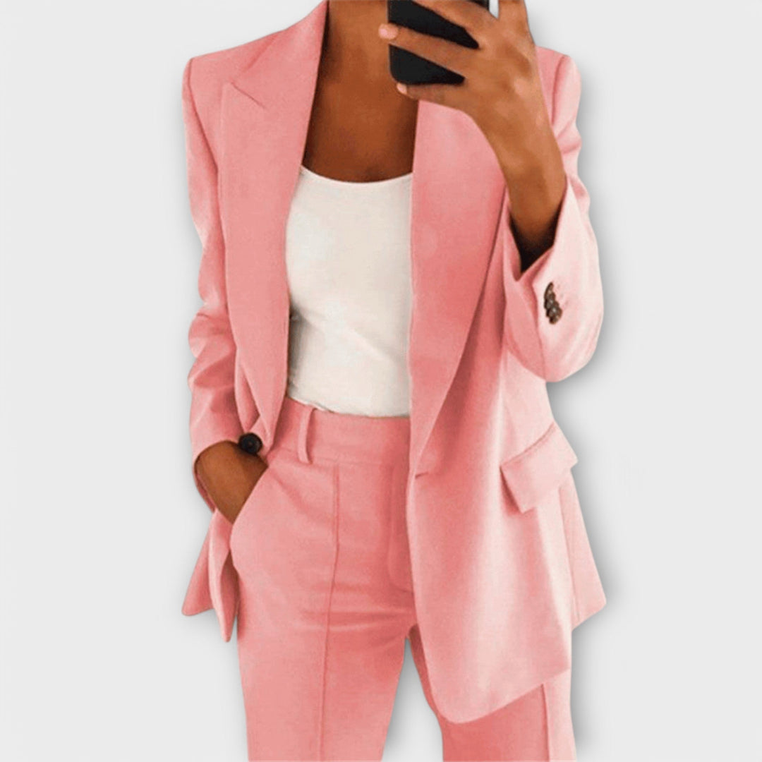 Elegantní dvoudílný outfit pro ženy