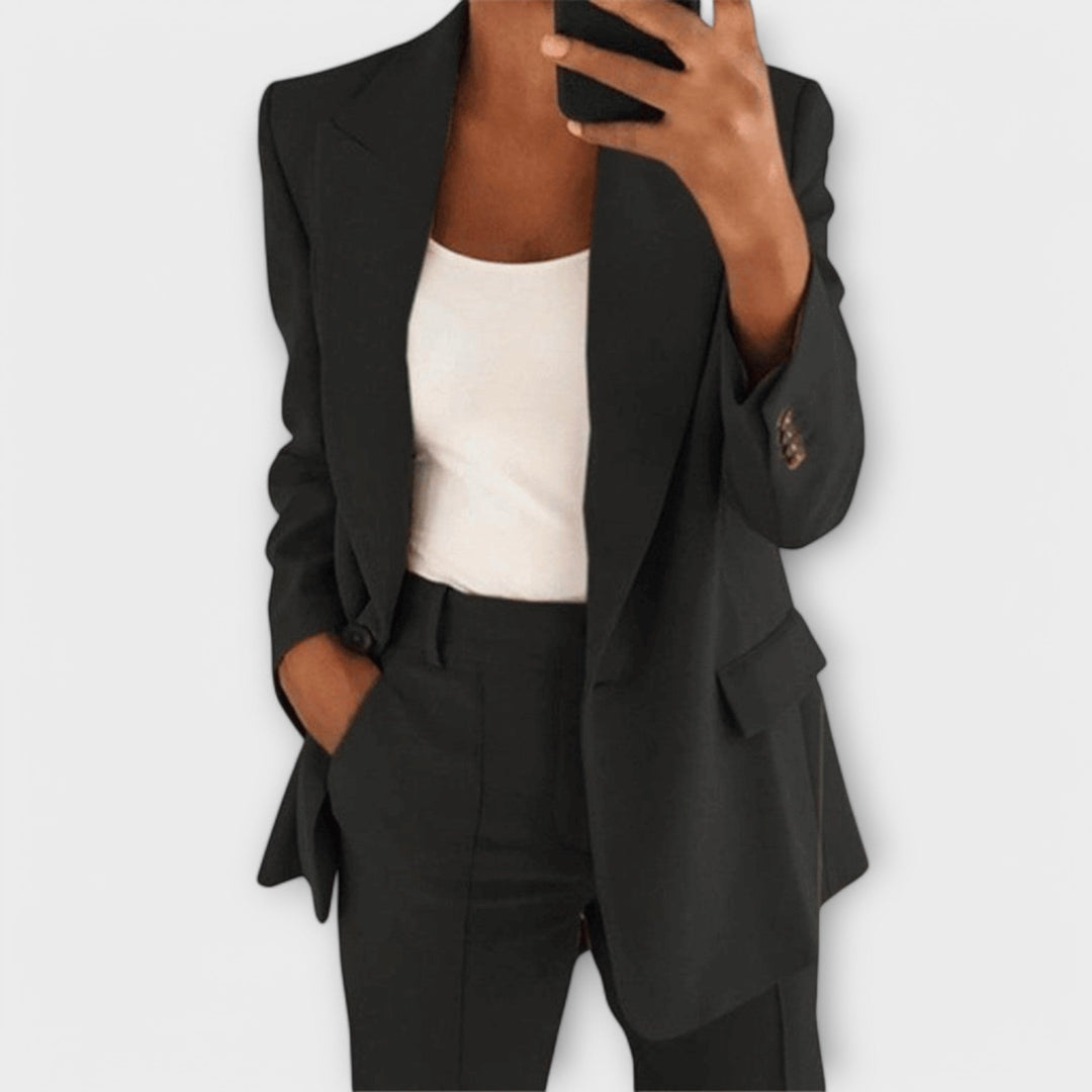 Elegantní dvoudílný outfit pro ženy